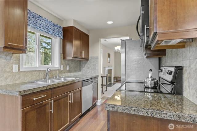 Property photo for 5702 N 33rd #3a, Tacoma photo 4