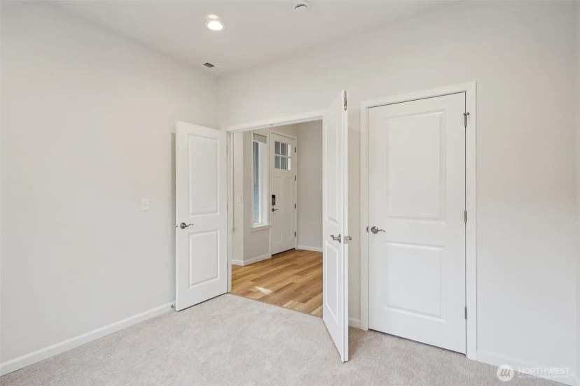 Property photo for 1303 60th Avenue Ne, Tacoma photo 22