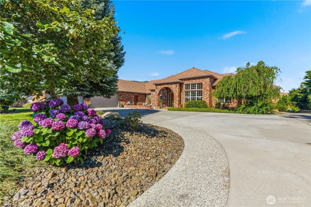 Property photo for 2008 Broadview North, Wenatchee