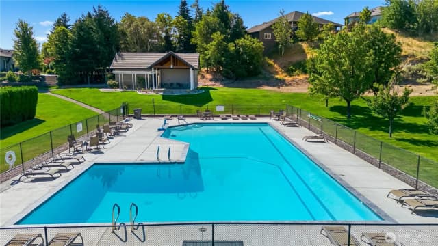 Property photo for 2008 Broadview North, Wenatchee photo 3