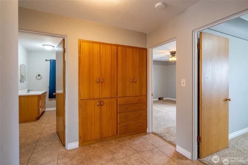 Property photo for 113 E 6th St, Lind photo 6