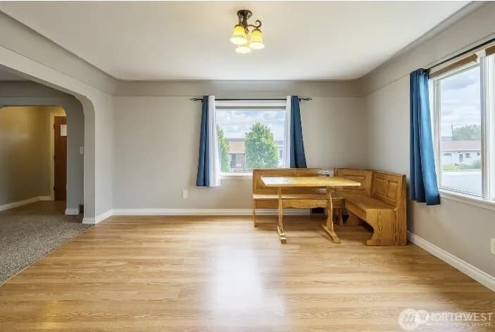 Property photo for 113 E 6th St, Lind photo 3