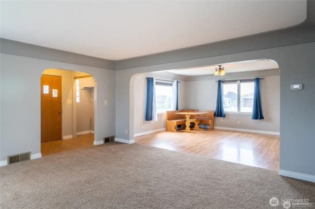 Property photo for 113 E 6th St, Lind photo 4