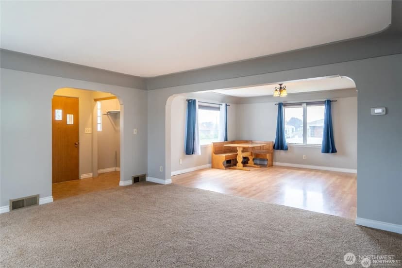 Property photo for 113 E 6th St, Lind photo 4