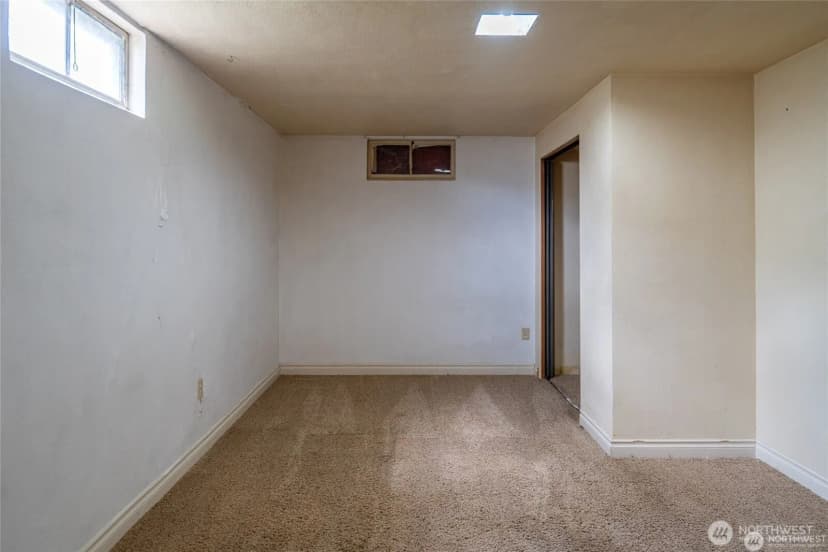 Property photo for 113 E 6th St, Lind photo 20