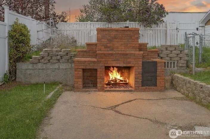 Property photo for 113 E 6th St, Lind photo 26