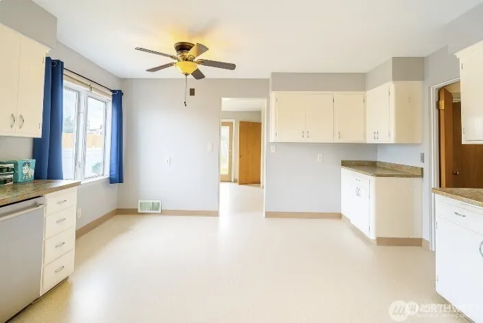 Property photo for 113 E 6th St, Lind photo 10