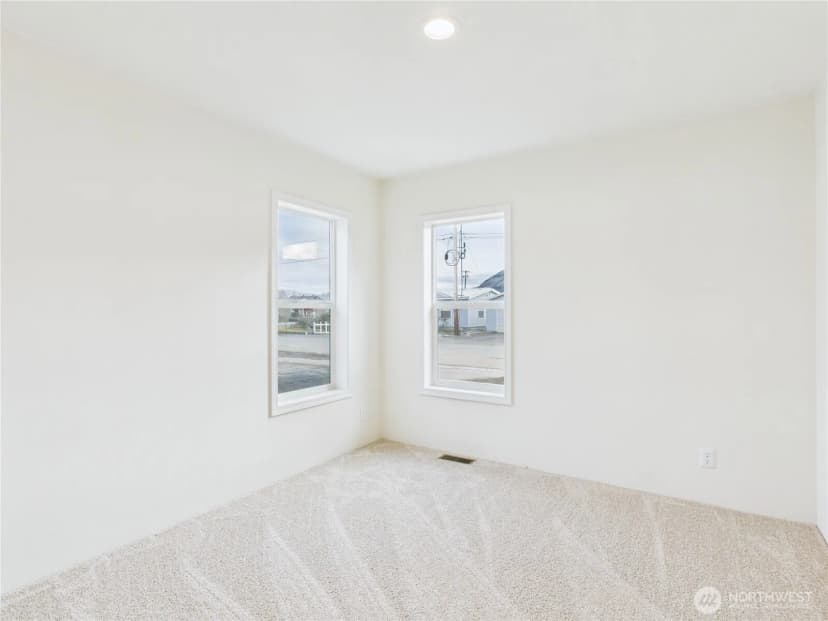 Property photo for 403 2nd Street Sw, Rock Island photo 10