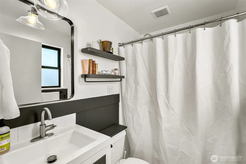 Property photo for 9619 224th Street Sw, Edmonds photo 22