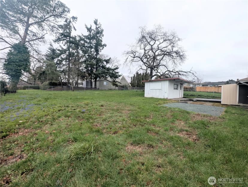 Property photo for 1740 Se 6th Street, Oak Harbor photo 16