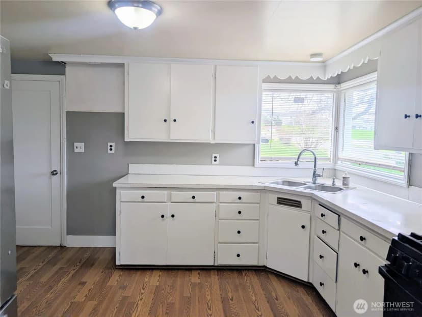 Property photo for 1740 Se 6th Street, Oak Harbor photo 10