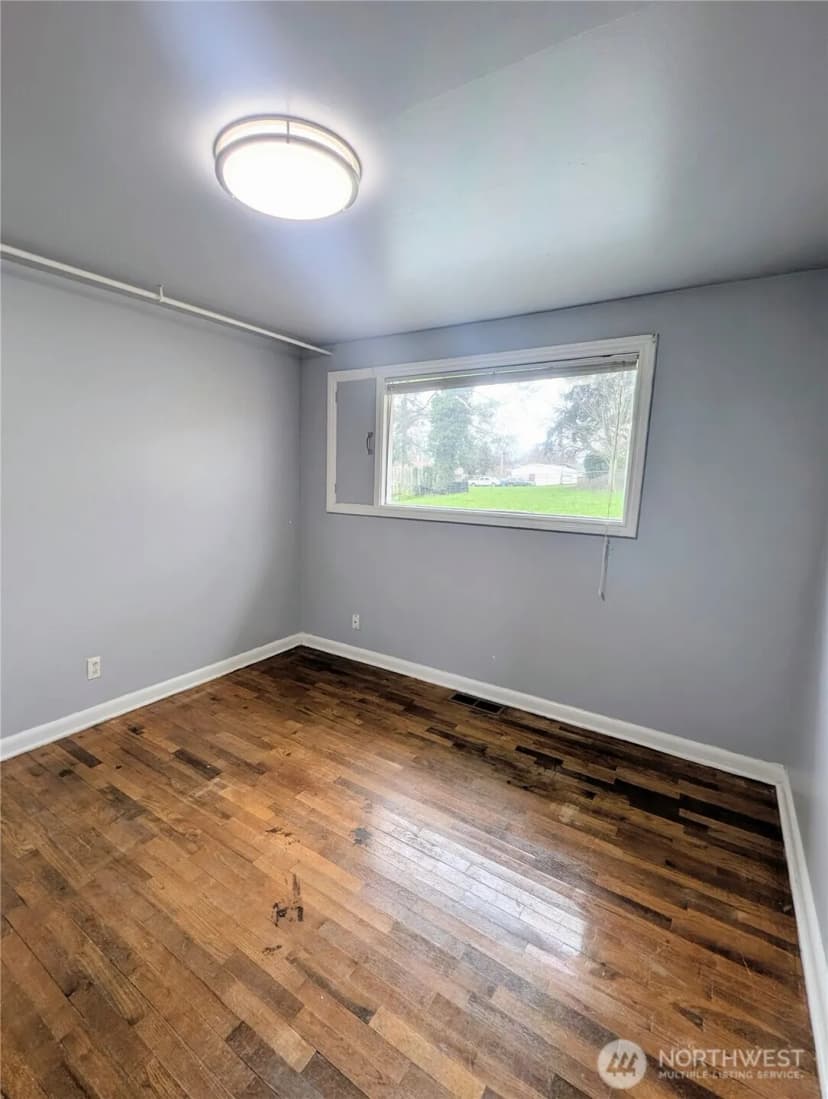 Property photo for 1740 Se 6th Street, Oak Harbor photo 13