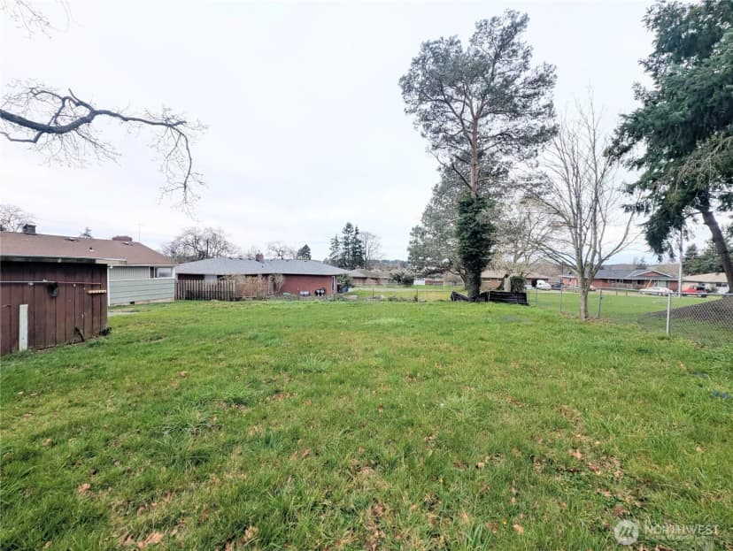 Property photo for 1740 Se 6th Street, Oak Harbor photo 15