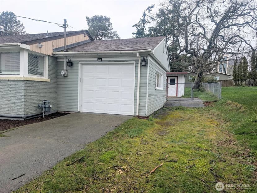 Property photo for 1740 Se 6th Street, Oak Harbor photo 20