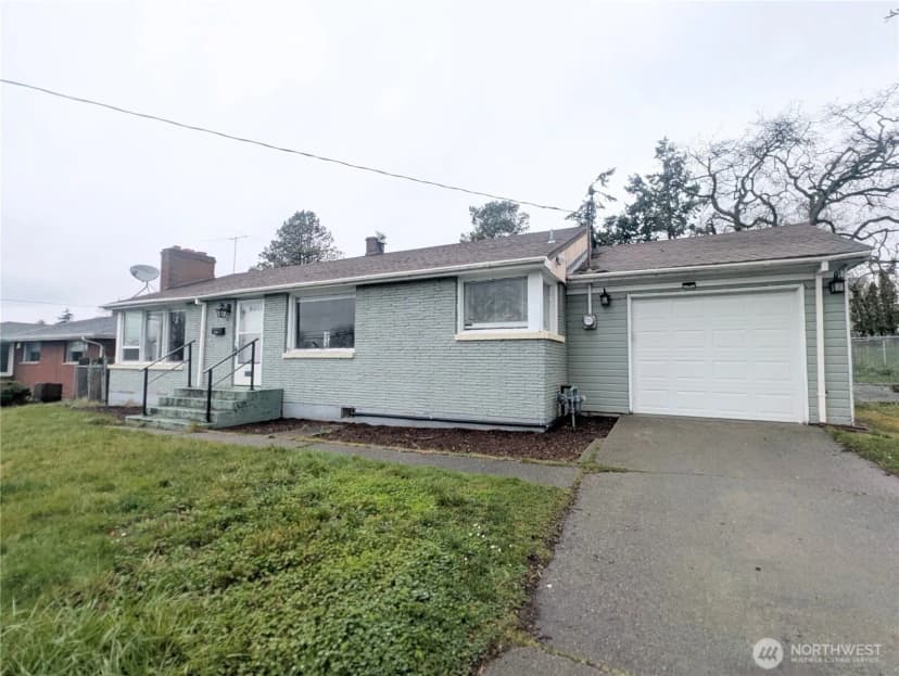 Property photo for 1740 Se 6th Street, Oak Harbor photo 19