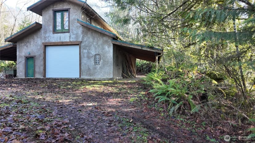 Property photo for 46824 Everett Lake Rd, Concrete photo 24