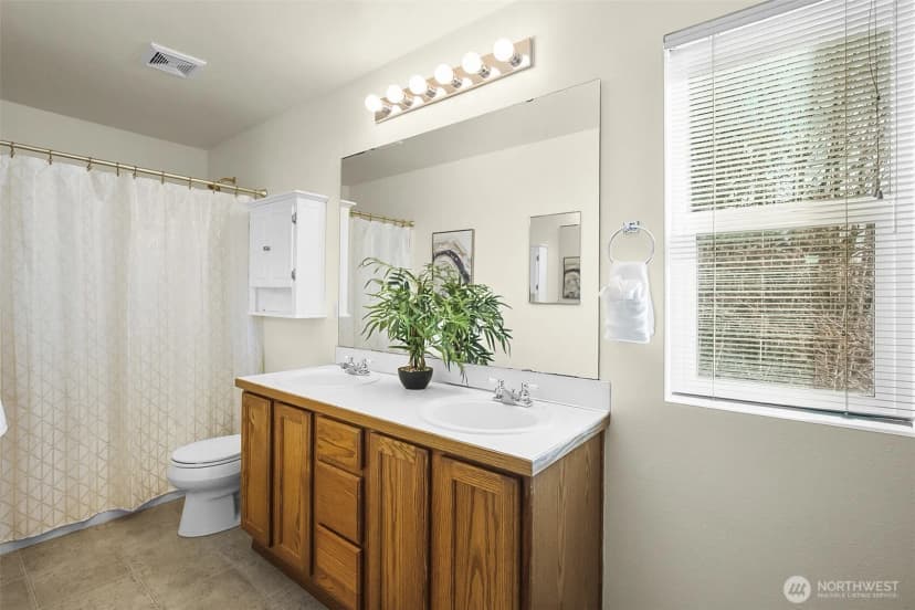 Property photo for 4921 147th Place Se, Everett photo 26