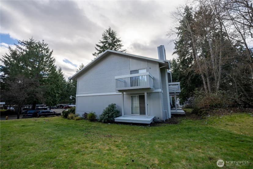 Property photo for 34005 1 St Circle S, Federal Way photo 3