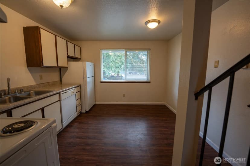 Property photo for 34005 1 St Circle S, Federal Way photo 10