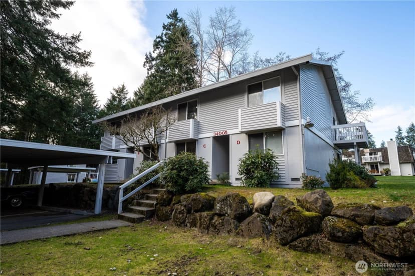 Property photo for 34005 1 St Circle S, Federal Way photo 2