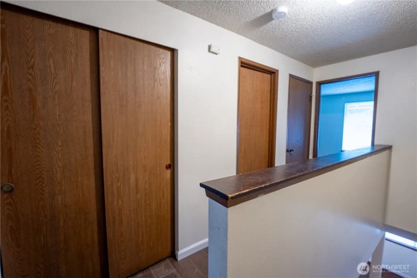 Property photo for 34005 1 St Circle S, Federal Way photo 13