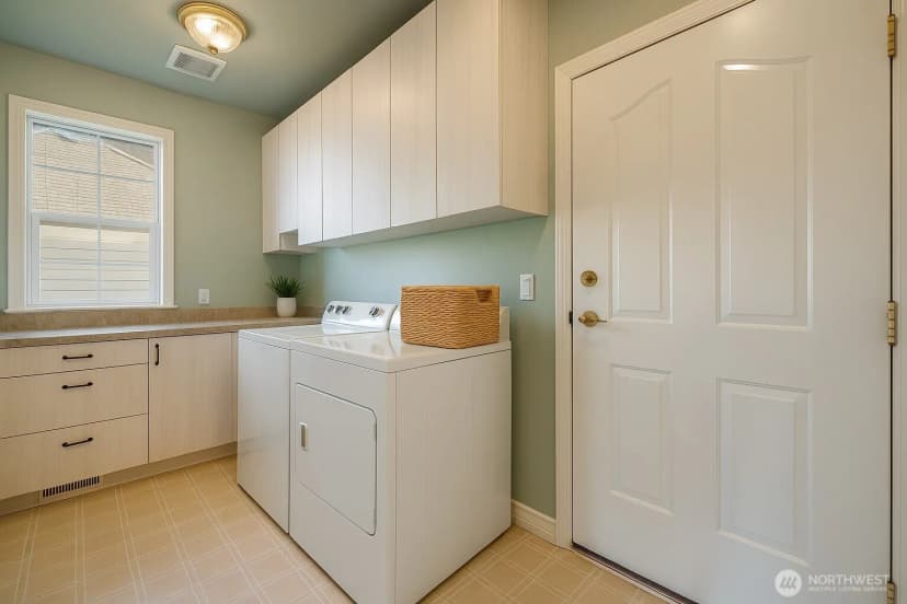 Property photo for 600 Sunrise Drive, Lynden photo 23