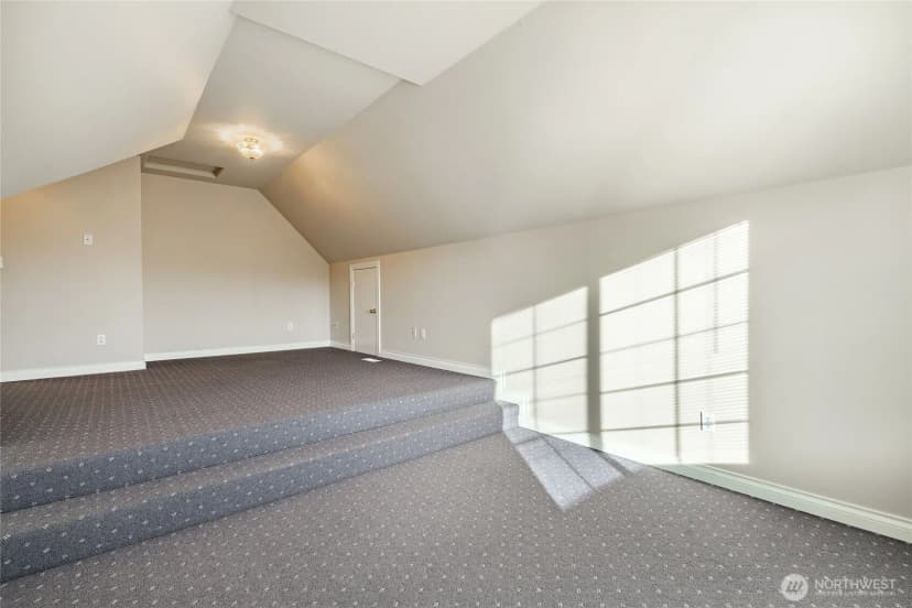 Property photo for 600 Sunrise Drive, Lynden photo 28