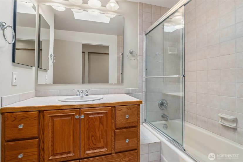 Property photo for 4123 94th Avenue Se, Mercer Island photo 18