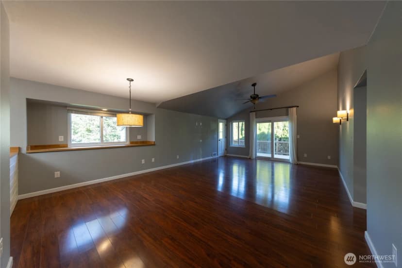 Property photo for 523 Kloshe Way, La Conner photo 16
