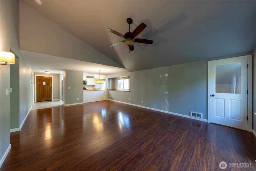 Property photo for 523 Kloshe Way, La Conner photo 12
