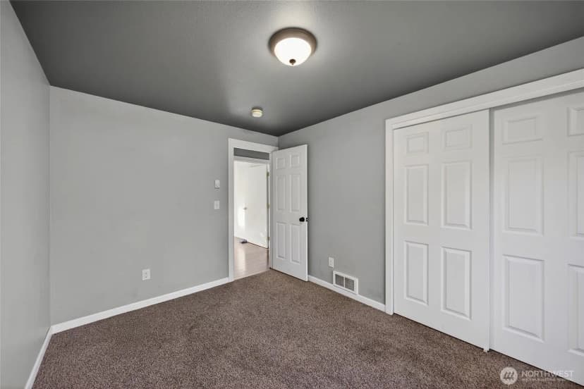 Property photo for 523 Kloshe Way, La Conner photo 28