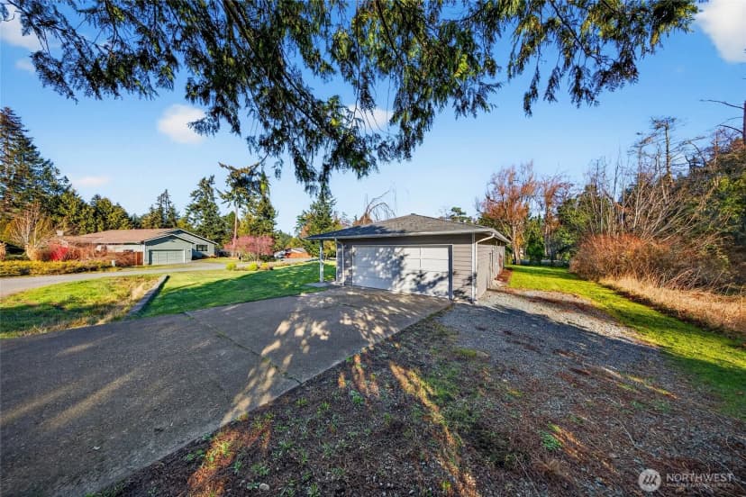 Property photo for 523 Kloshe Way, La Conner photo 9