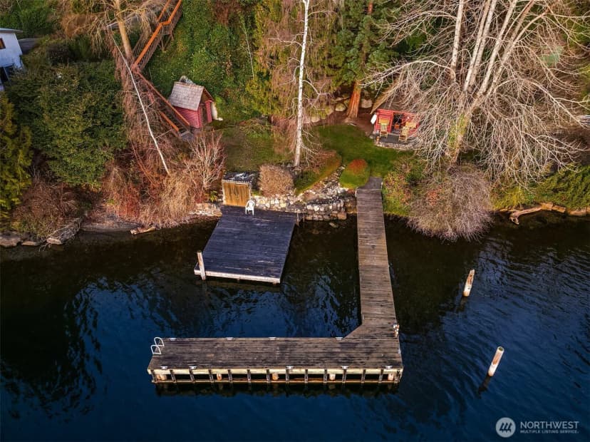 Property photo for 8025 W Mercer Way, Mercer Island photo 13