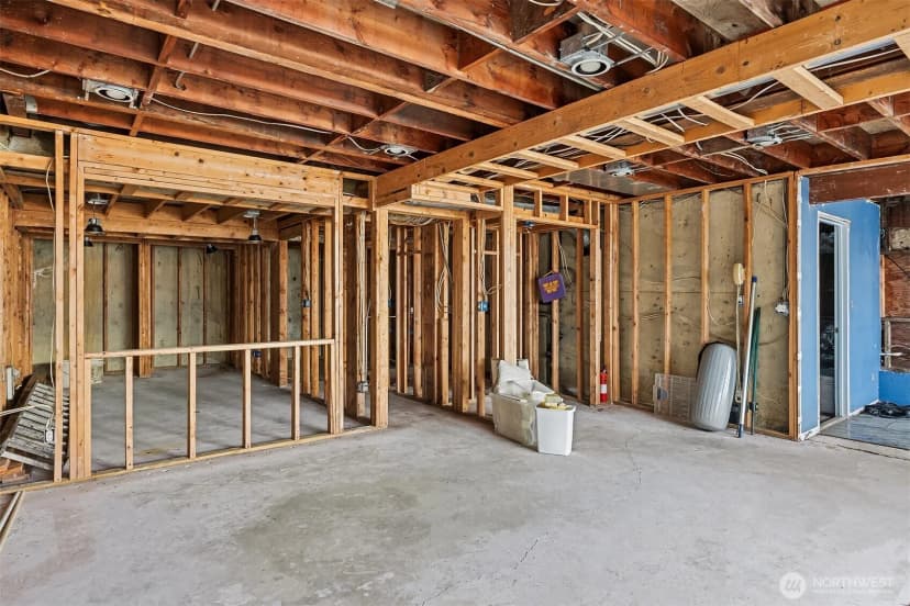 Property photo for 8025 W Mercer Way, Mercer Island photo 19