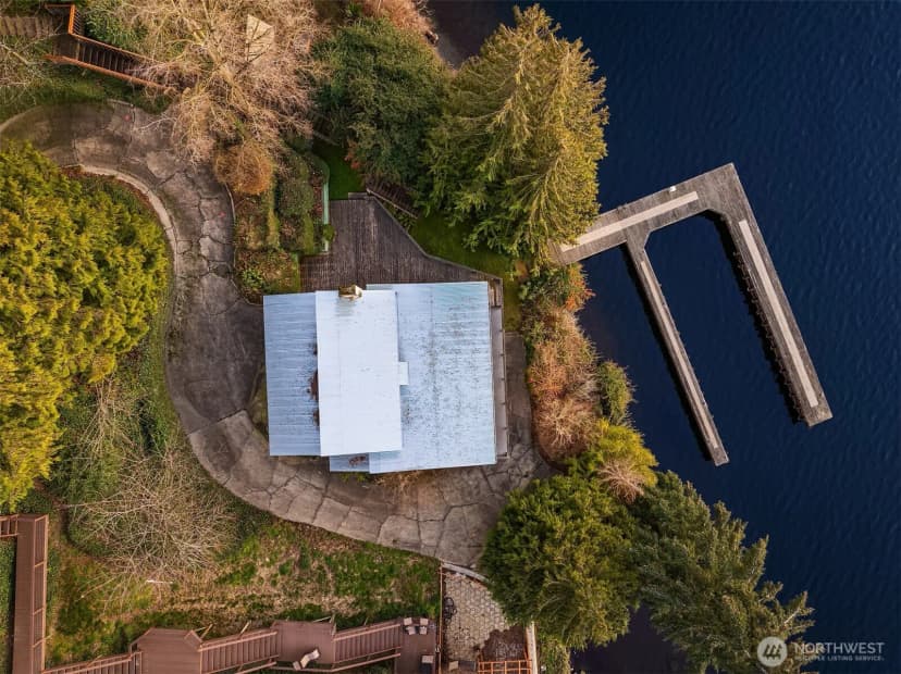 Property photo for 8025 W Mercer Way, Mercer Island photo 12