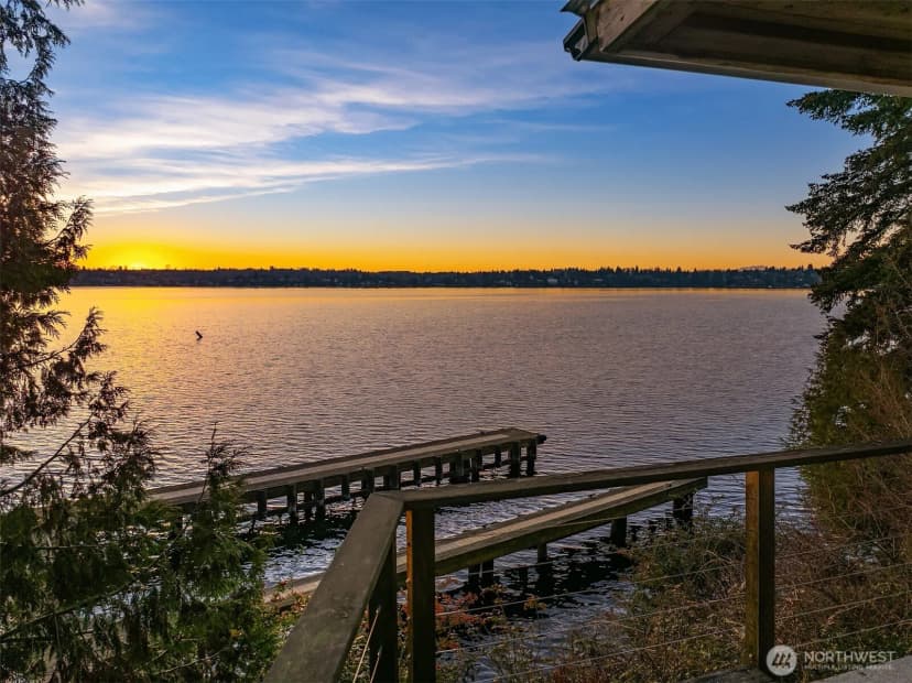 Property photo for 8025 W Mercer Way, Mercer Island photo 21