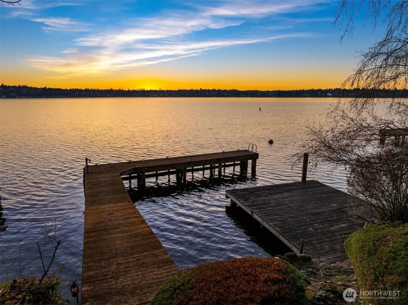 Property photo for 8025 W Mercer Way, Mercer Island photo 31