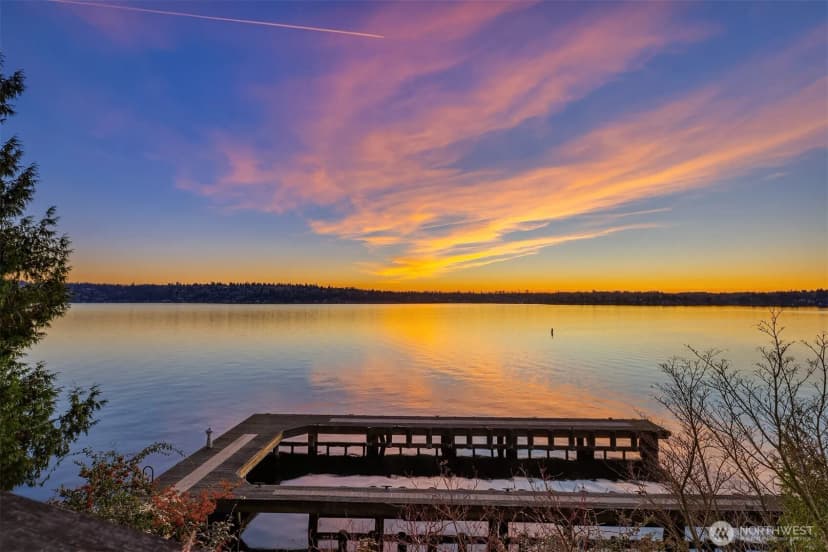 Property photo for 8025 W Mercer Way, Mercer Island photo 10