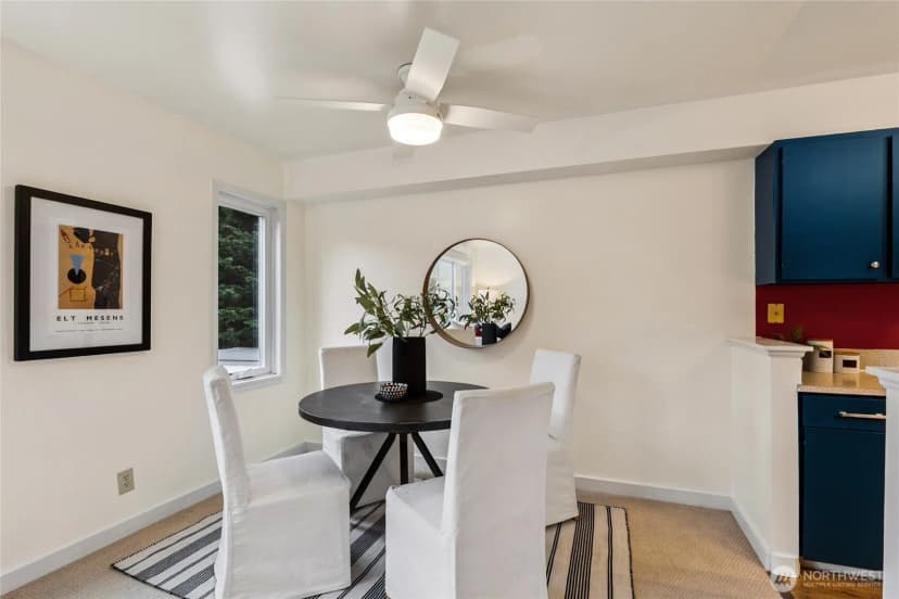 Property photo for 2111 E John Street #202, Seattle photo 6