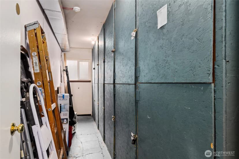 Property photo for 2111 E John Street #202, Seattle photo 13