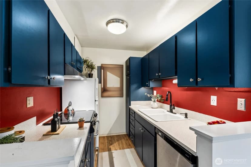 Property photo for 2111 E John Street #202, Seattle photo 7