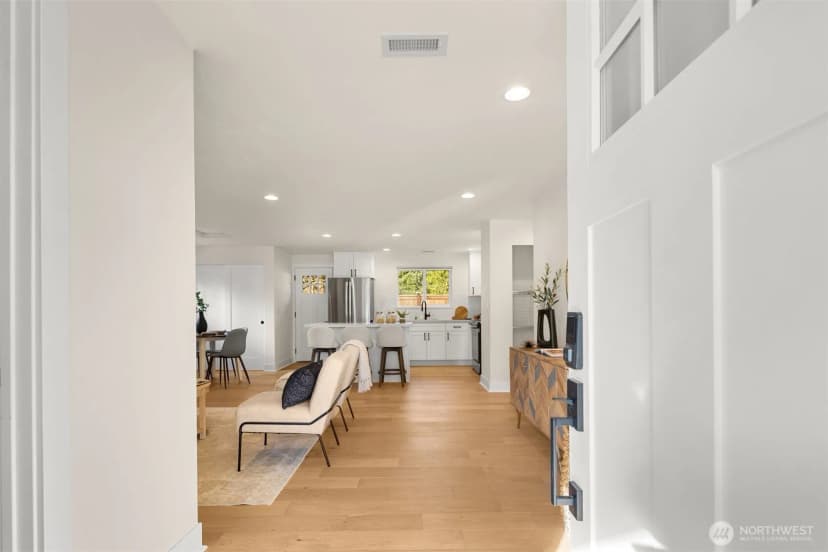 Property photo for 8708 Ne 140th Street #a, Kirkland photo 6