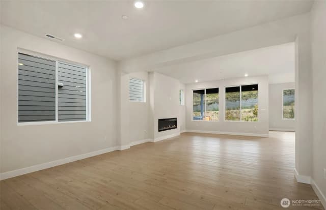 Property photo for 23779 Marinwood Circle Ne #03112, Kingston photo 3