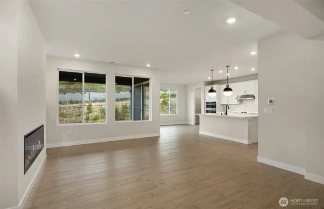 Property photo for 23779 Marinwood Circle Ne #03112, Kingston photo 4
