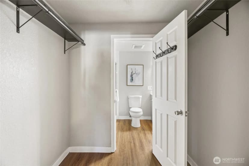 Property photo for 12527 Ne 117th Place #f5, Kirkland photo 14