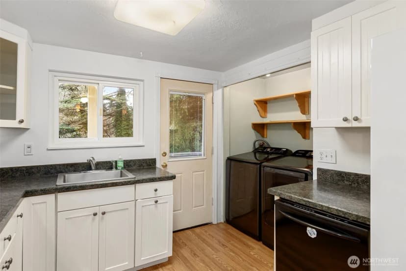Property photo for 26009 Barrett Road Ne, Kingston photo 8