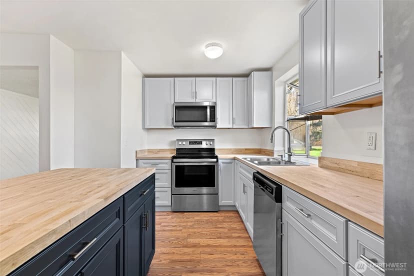 Property photo for 7902 48th Street E, Fife photo 11