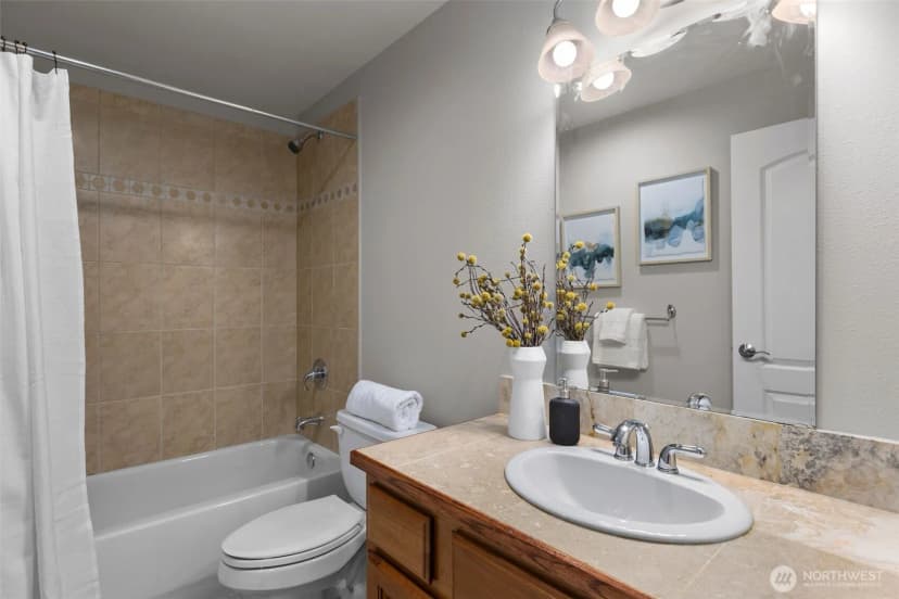 Property photo for 1147 Federal Avenue E, Seattle photo 33