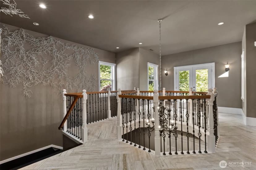 Property photo for 1147 Federal Avenue E, Seattle photo 17