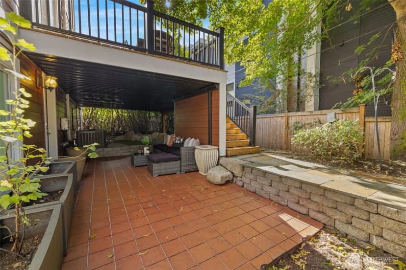 Property photo for 1147 Federal Avenue E, Seattle photo 36